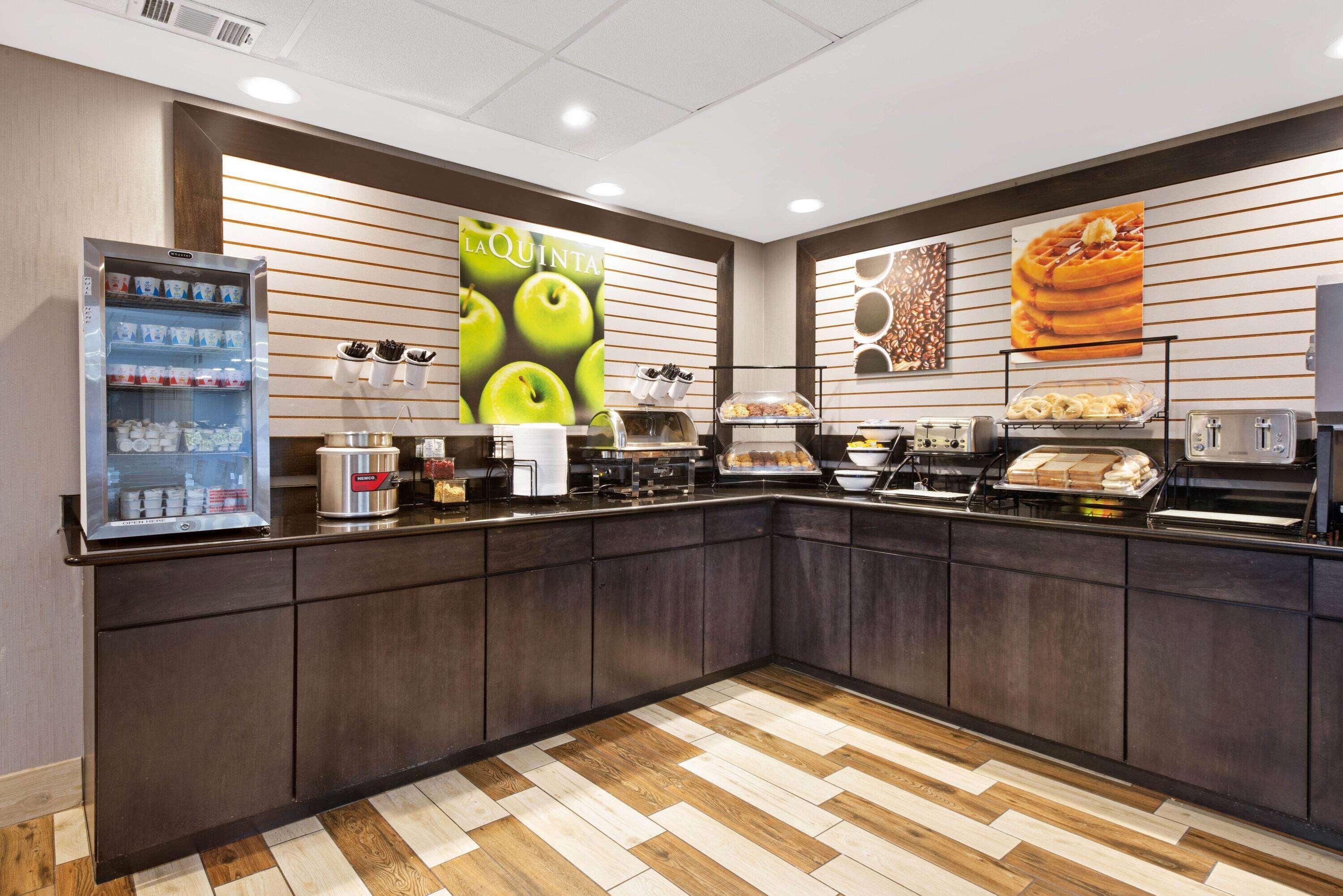 La Quinta Inn & Suites By Wyndham Dc Metro Capital Beltway Capitol Heights Ngoại thất bức ảnh