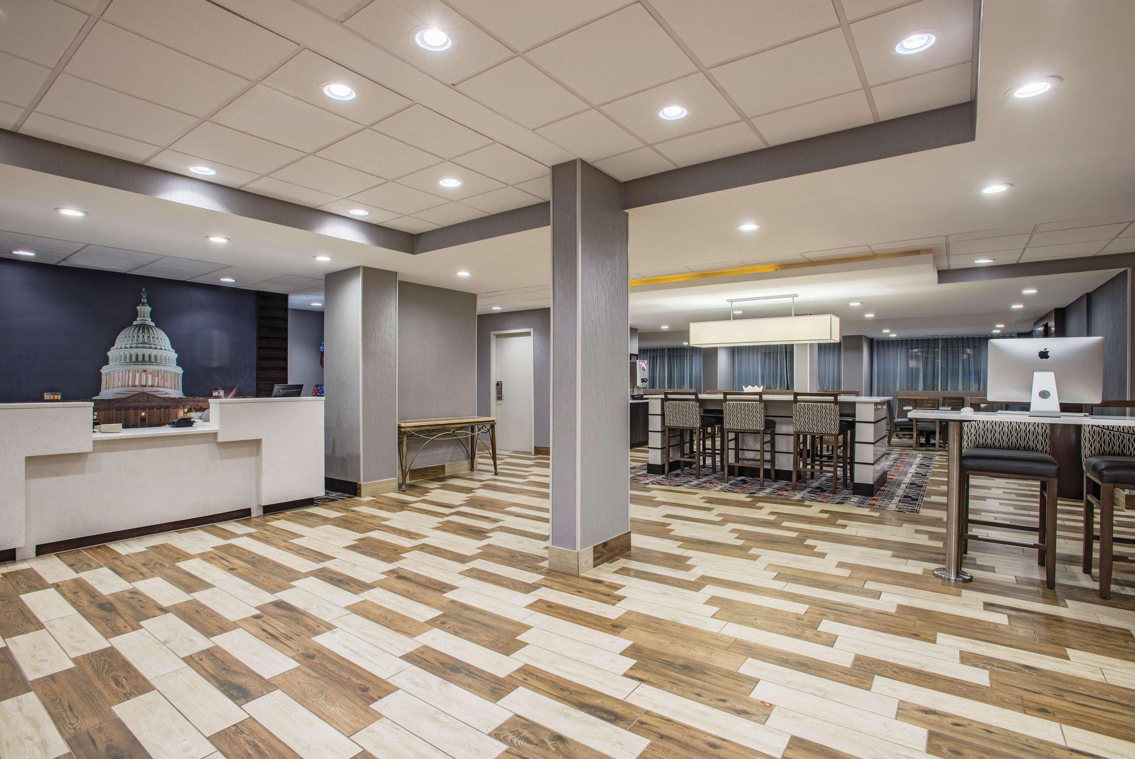 La Quinta Inn & Suites By Wyndham Dc Metro Capital Beltway Capitol Heights Ngoại thất bức ảnh