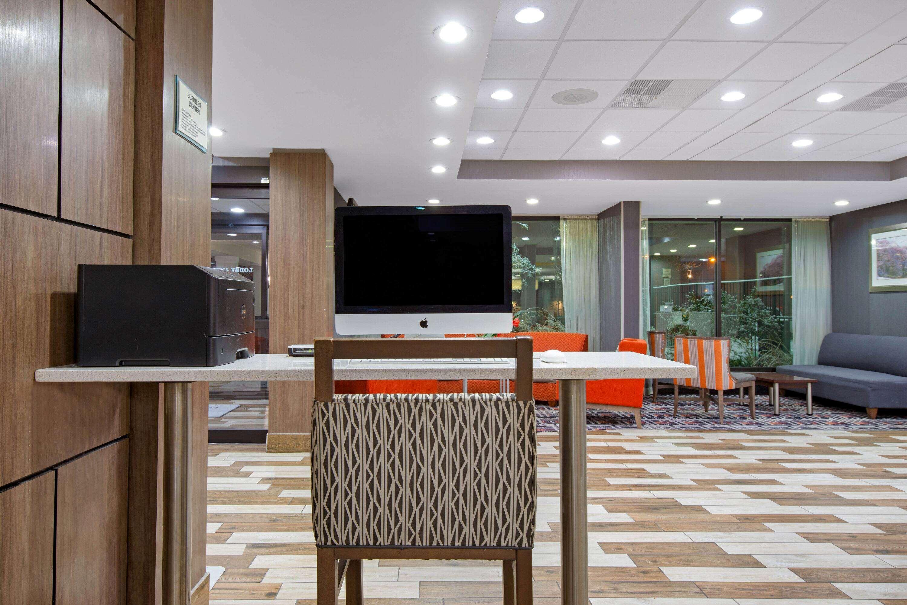 La Quinta Inn & Suites By Wyndham Dc Metro Capital Beltway Capitol Heights Ngoại thất bức ảnh