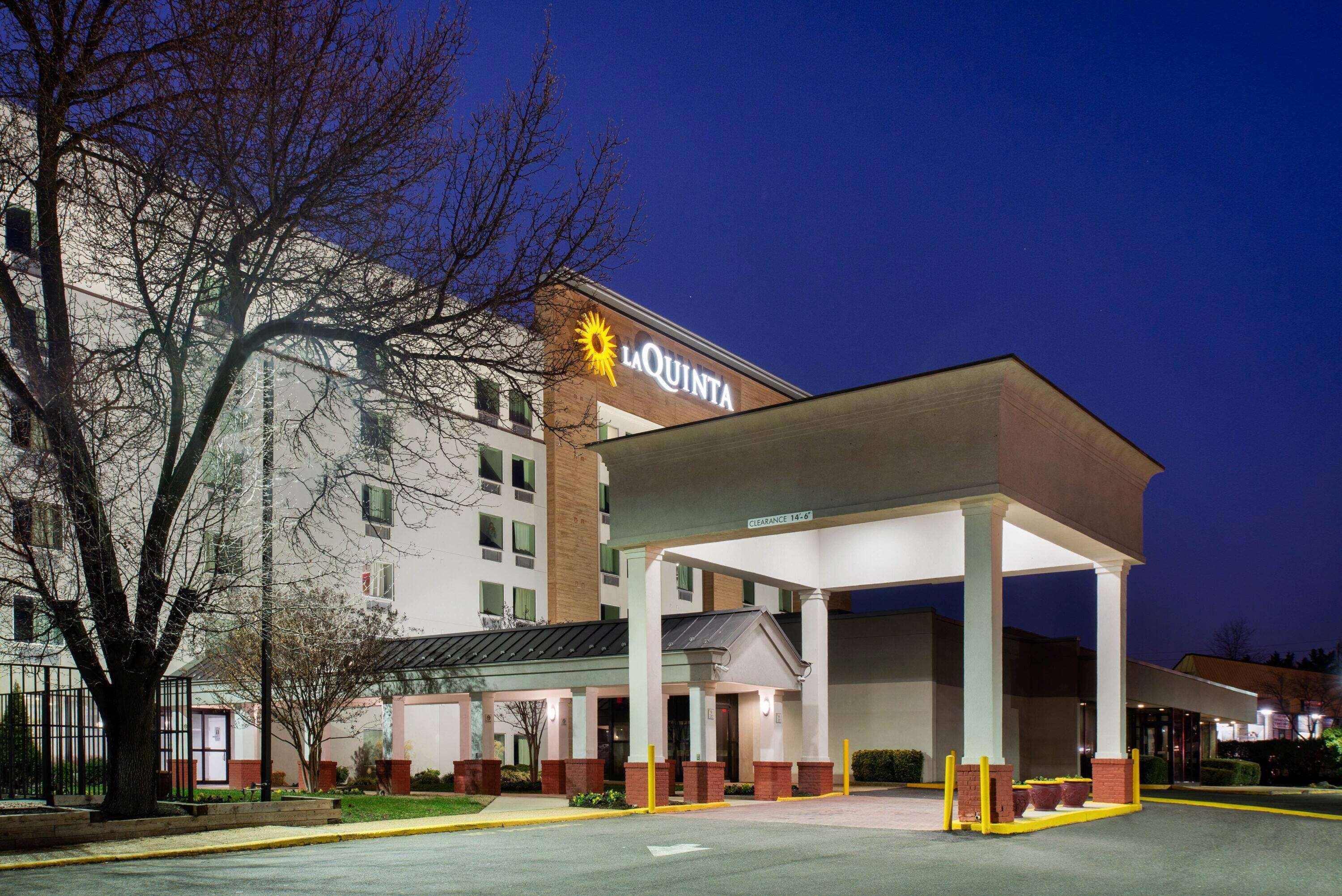 La Quinta Inn & Suites By Wyndham Dc Metro Capital Beltway Capitol Heights Ngoại thất bức ảnh