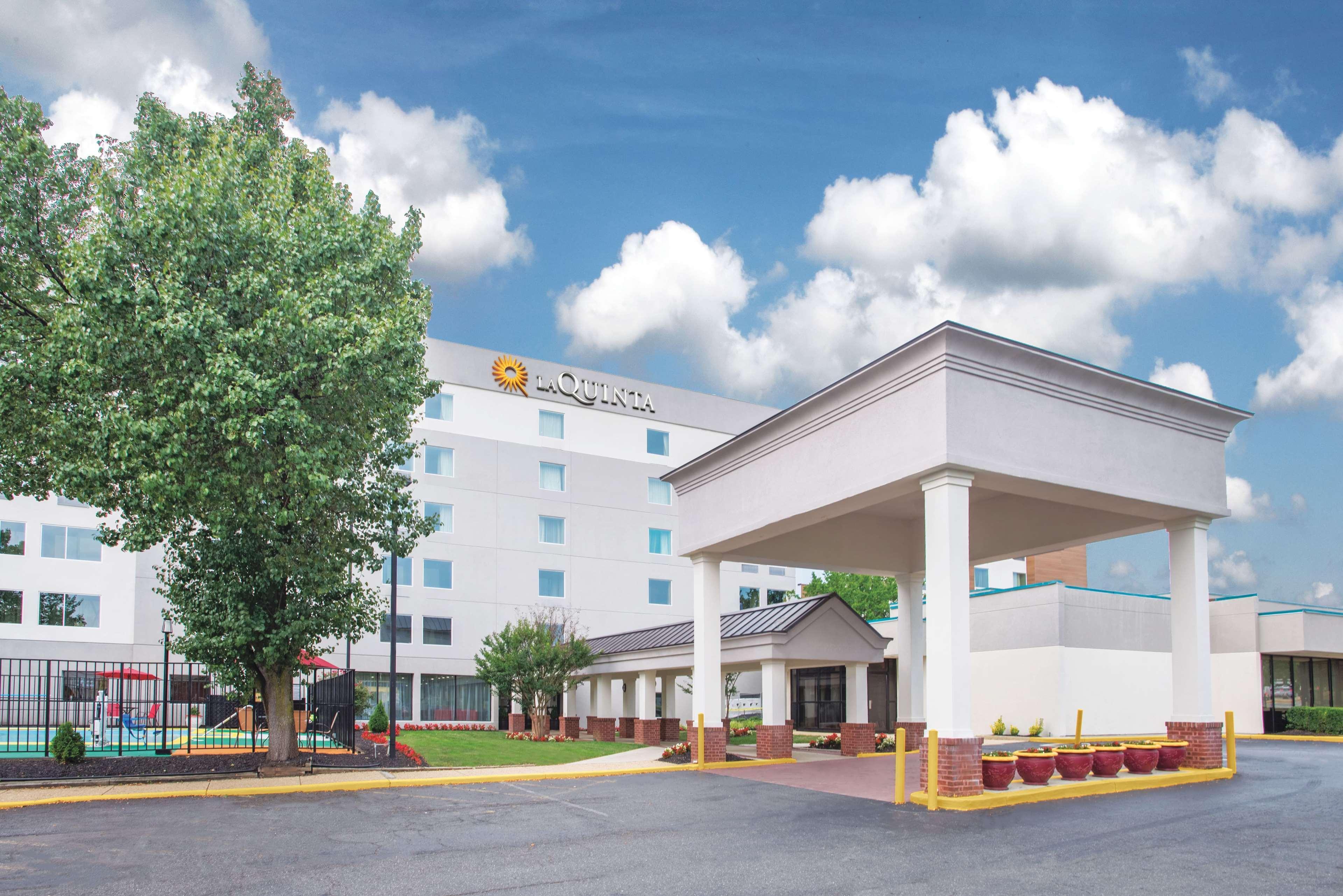 La Quinta Inn & Suites By Wyndham Dc Metro Capital Beltway Capitol Heights Ngoại thất bức ảnh