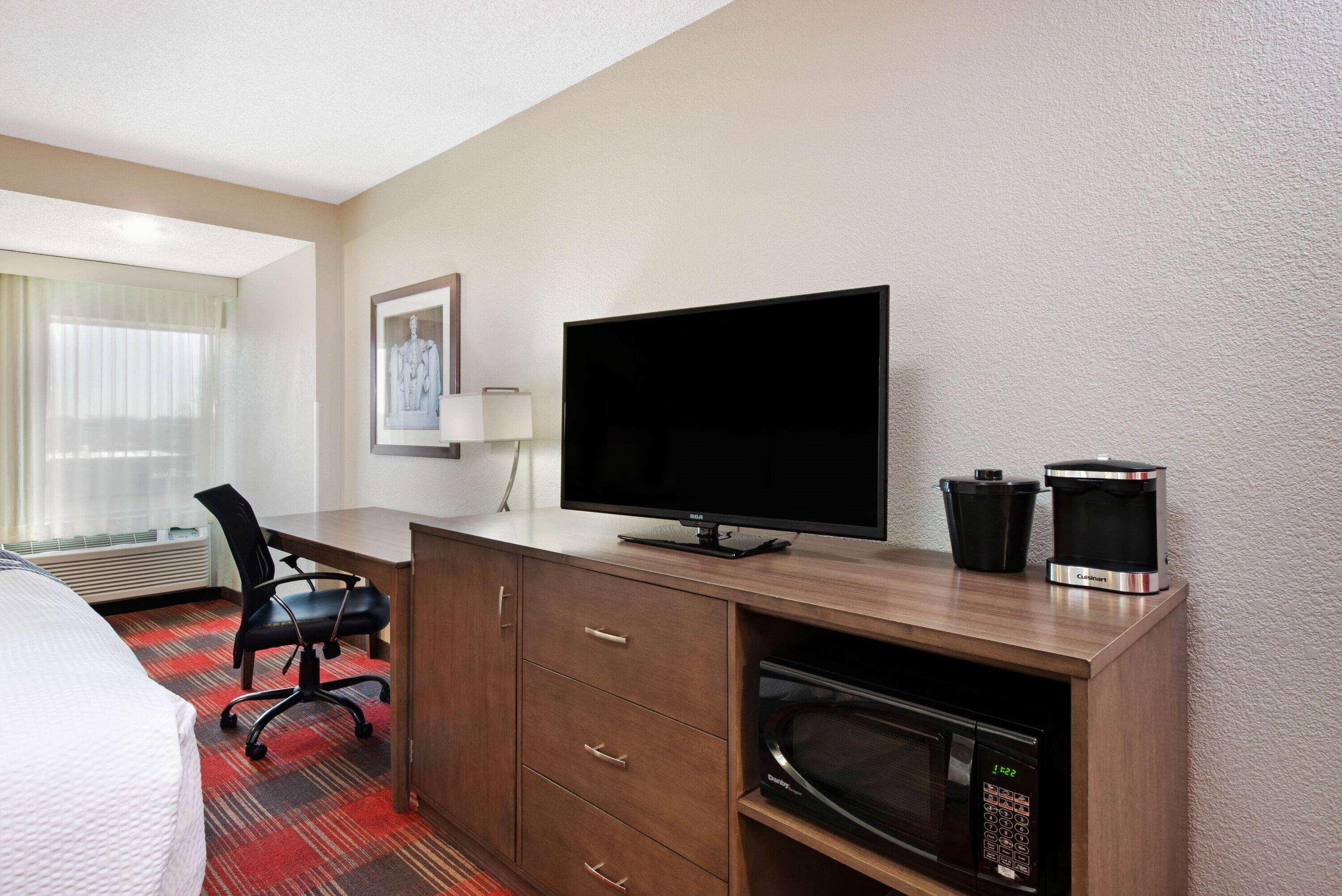 La Quinta Inn & Suites By Wyndham Dc Metro Capital Beltway Capitol Heights Ngoại thất bức ảnh