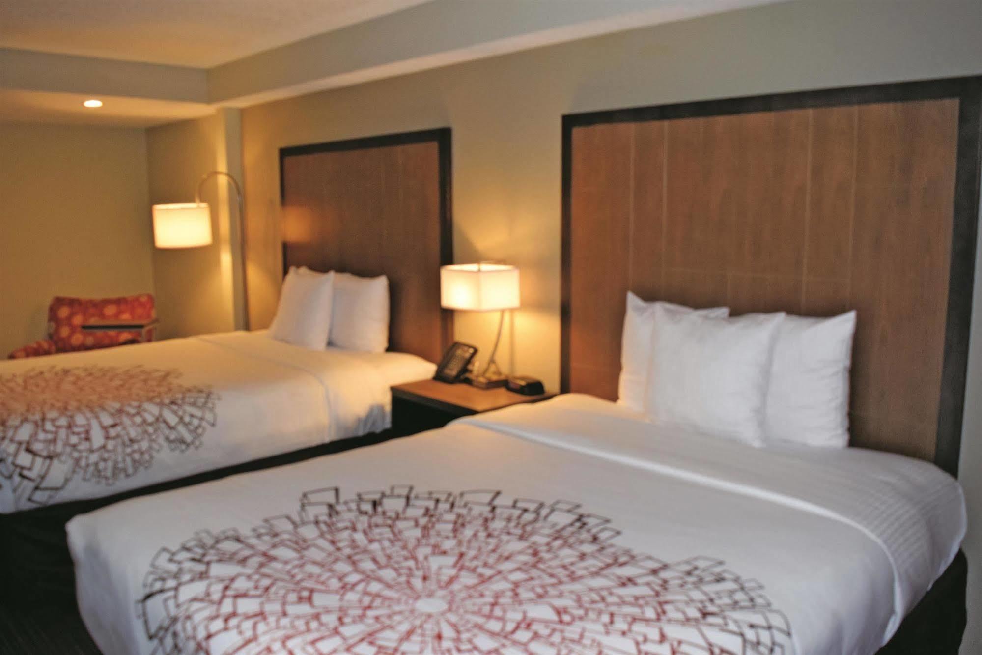 La Quinta Inn & Suites By Wyndham Dc Metro Capital Beltway Capitol Heights Ngoại thất bức ảnh